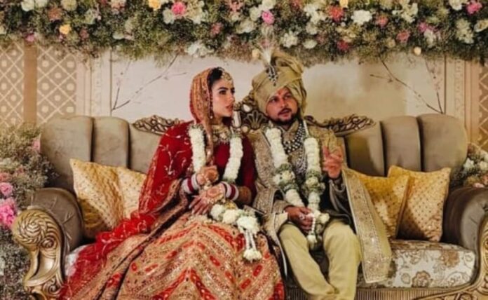 शाही घोड़ी पर सवार होकर मंडप तक पहुंचते क्रिकेटर कुलदीप यादव